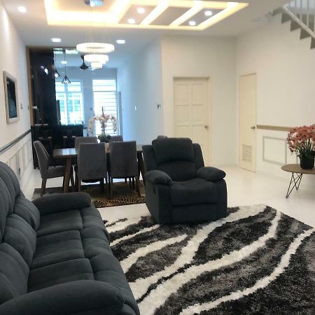 Nrl'S Cozy Guesthouse Kota Bharu Dış mekan fotoğraf